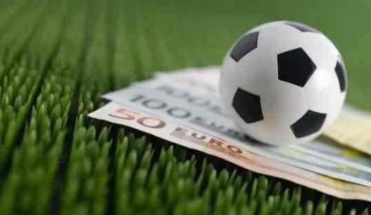 Cara membaca odds bola jalan saat bermain handicap Over/Under
