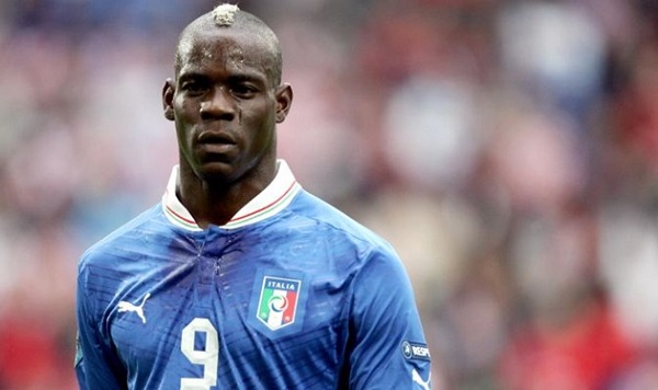 Kesempatan memakai jersey Italia Euro 2021: Kuda nakal Balotelli?