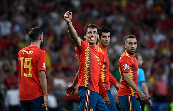 Jersey Spanyol Euro 2021: Mengumumkan nomor punggung tim