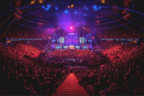Taruhan eSports 101: Meneliti Strategi Tim dan Pemain untuk Sukses