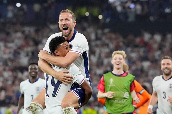 Inggris Menanti: Fans Bersiap untuk Final EURO 2024 yang Bersejarah, Perayaan £800 Juta